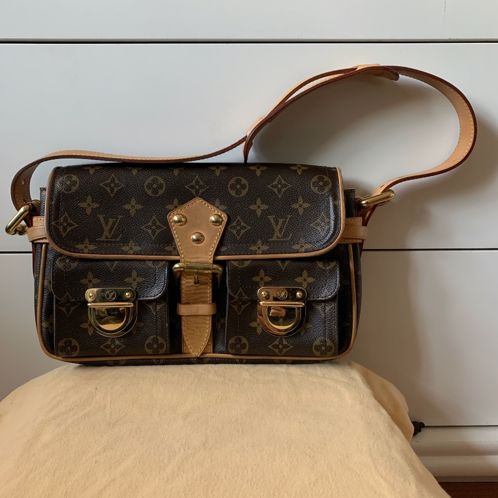 Louis Vuitton Hudson Bag - Picture 1 of 15